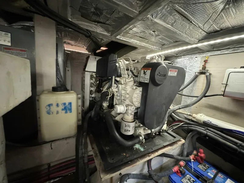 Slide: The Image of Sea Ray 39 Motor Yacht 2004 - 48