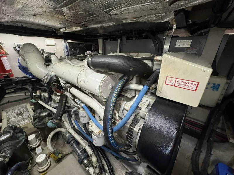 Slide: The Image of Sea Ray 39 Motor Yacht 2004 - 49