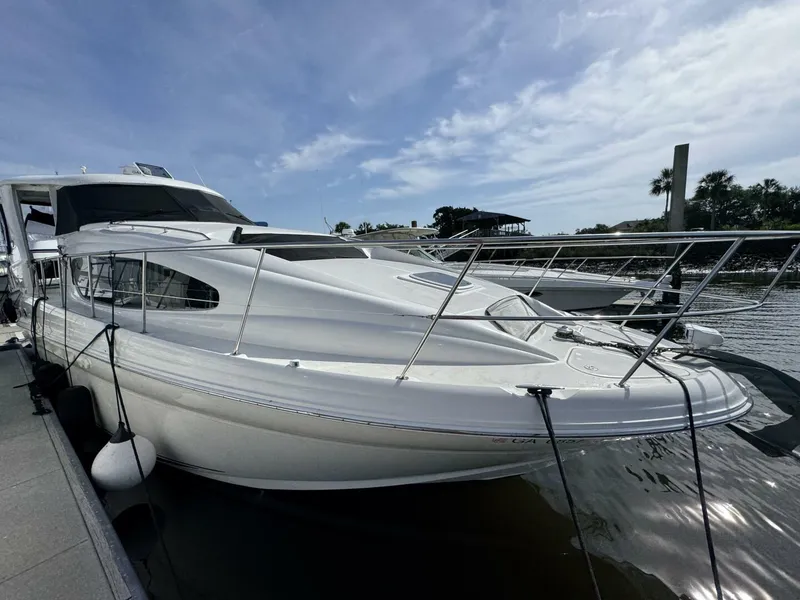 Slide: The Image of Sea Ray 39 Motor Yacht 2004 - 59