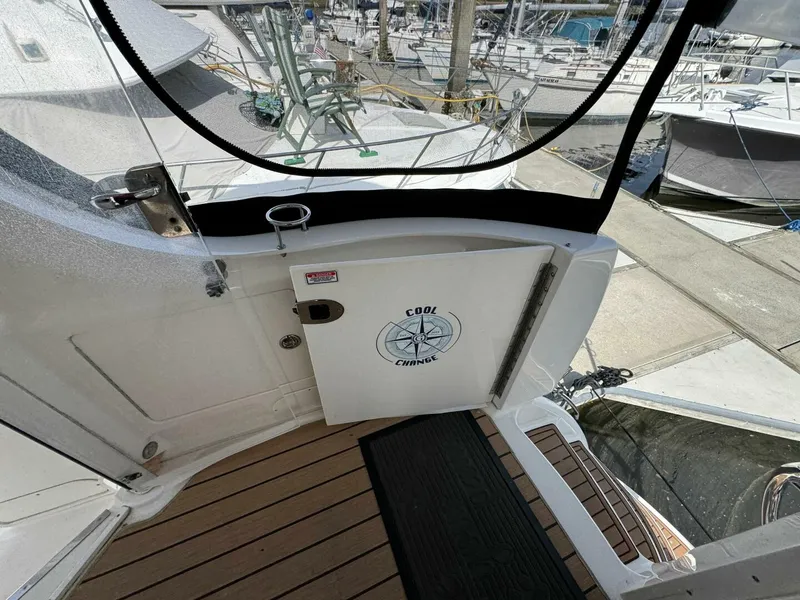 Slide: The Image of Sea Ray 39 Motor Yacht 2004 - 8