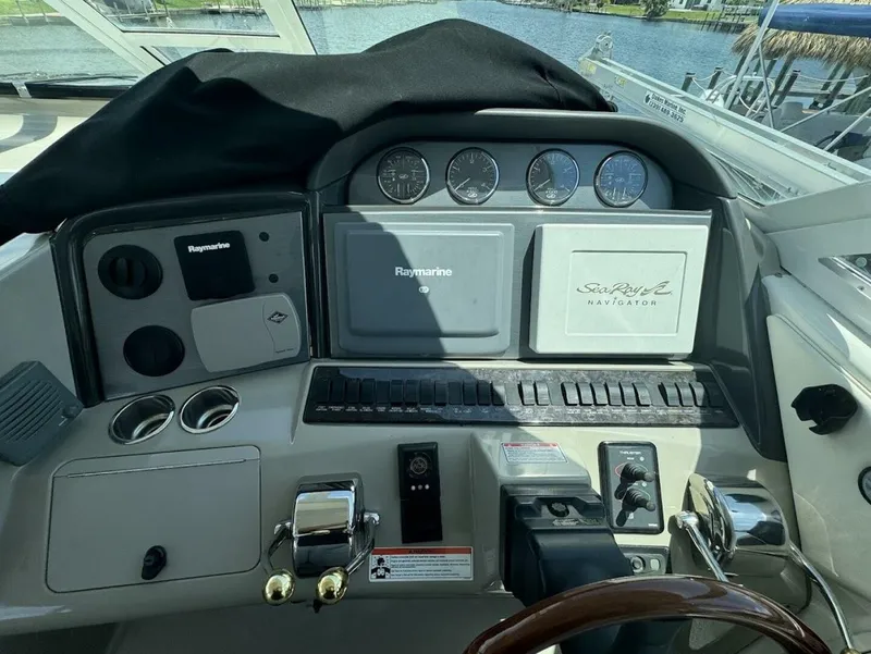 Slide: The Image of Sea Ray 40 Motoryacht 2006 - 21