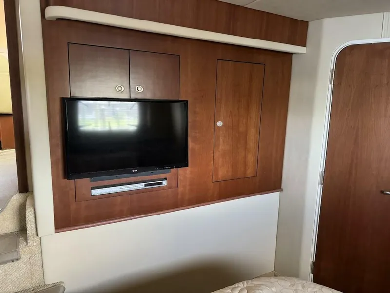 Slide: The Image of Sea Ray 40 Motoryacht 2006 - 36