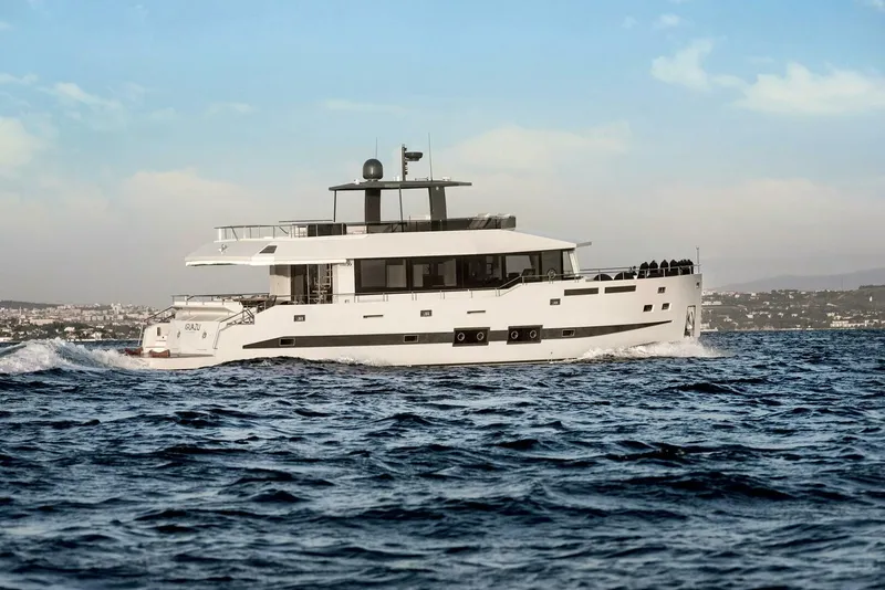 Slide: The Image of SES Yachts 2019 - 8