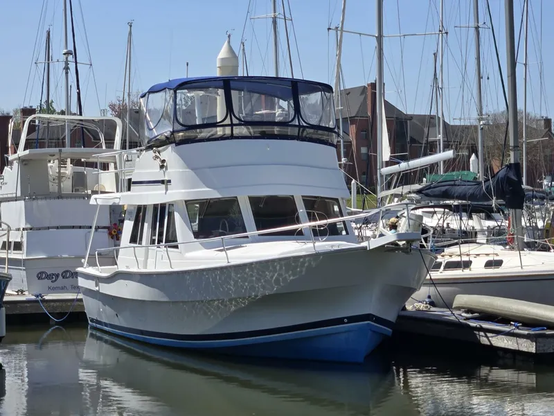 The Image of Mainship 390 2001 - 0
