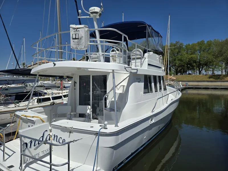 Slide: The Image of Mainship 390 2001 - 2