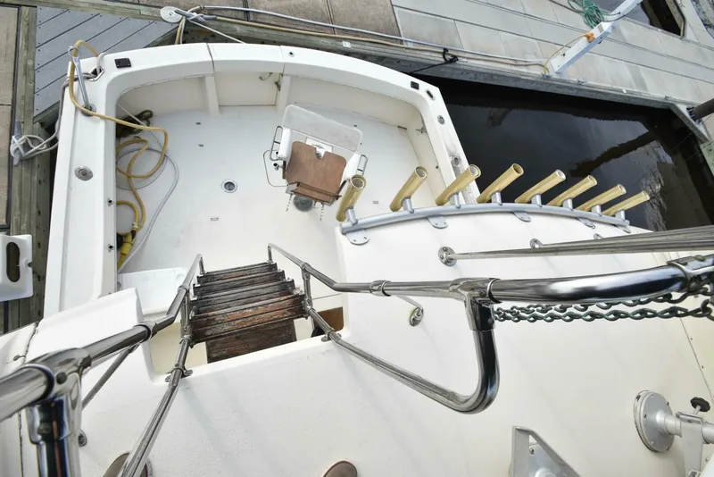 Slide: The Image of Hatteras 46 Convertible 1978 - 12