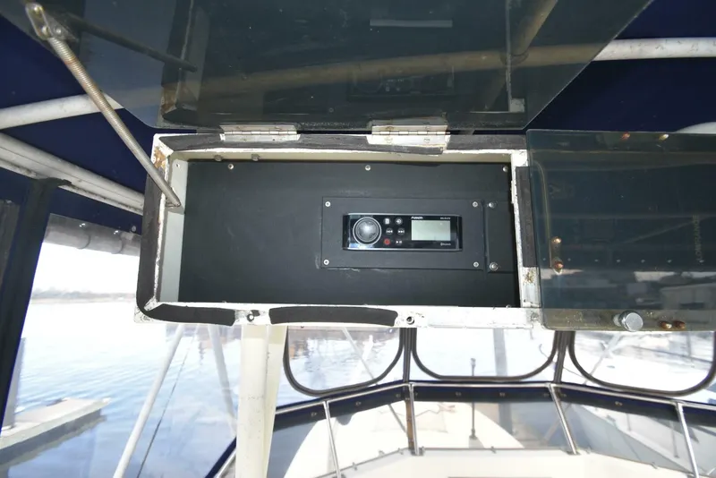 Slide: The Image of Hatteras 46 Convertible 1978 - 14