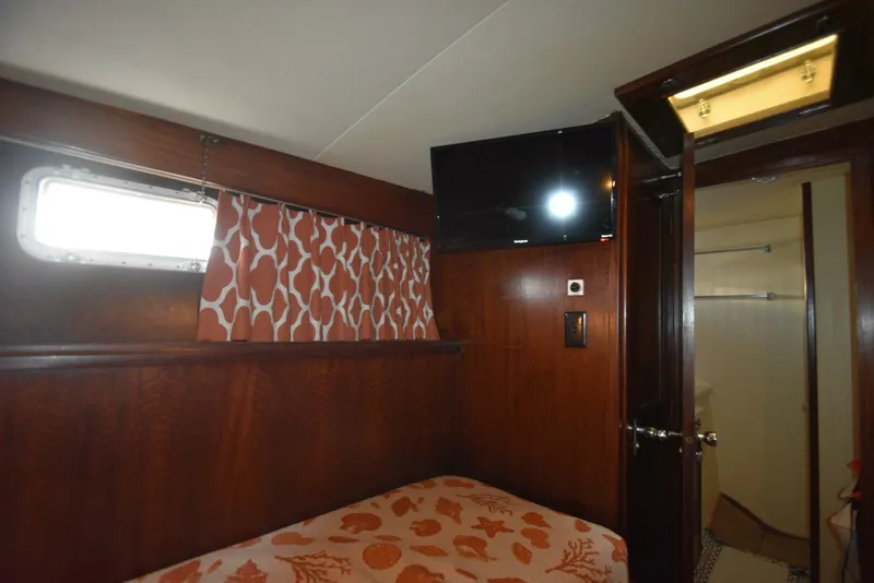 Slide: The Image of Hatteras 46 Convertible 1978 - 44