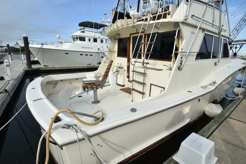 Slide: The Image of Hatteras 46 Convertible 1978 - 5
