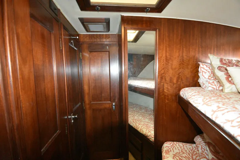 Slide: The Image of Hatteras 46 Convertible 1978 - 53