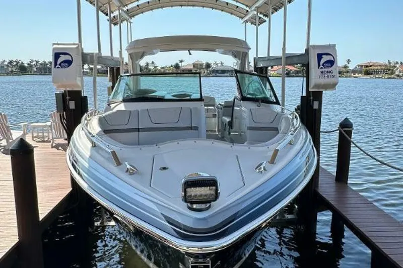 Slide: The Image of Formula 350 Crossover Bowrider 2020 - 6