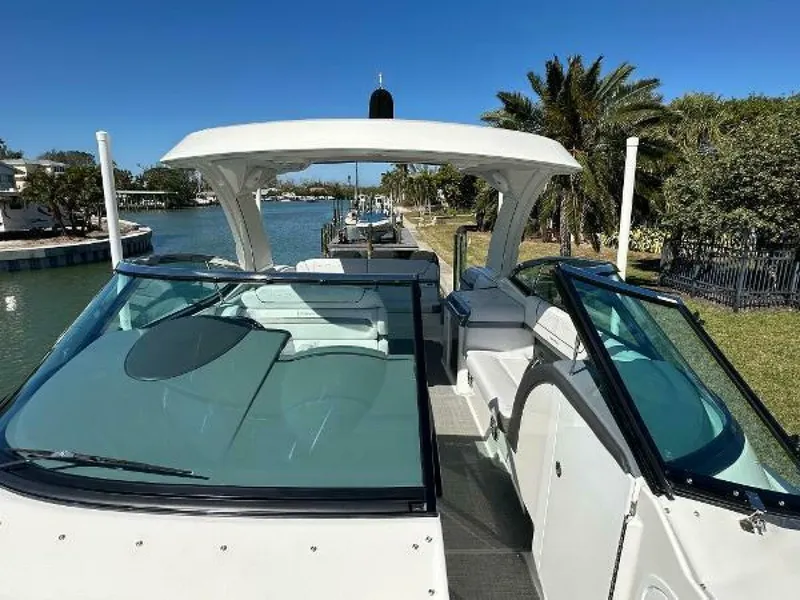 Slide: The Image of Formula 350 Crossover Bowrider 2020 - 20