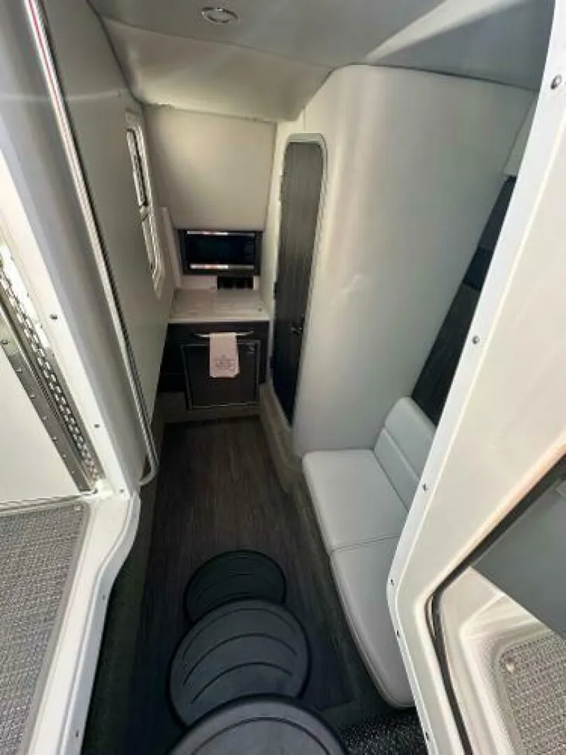 Slide: The Image of Formula 350 Crossover Bowrider 2020 - 22