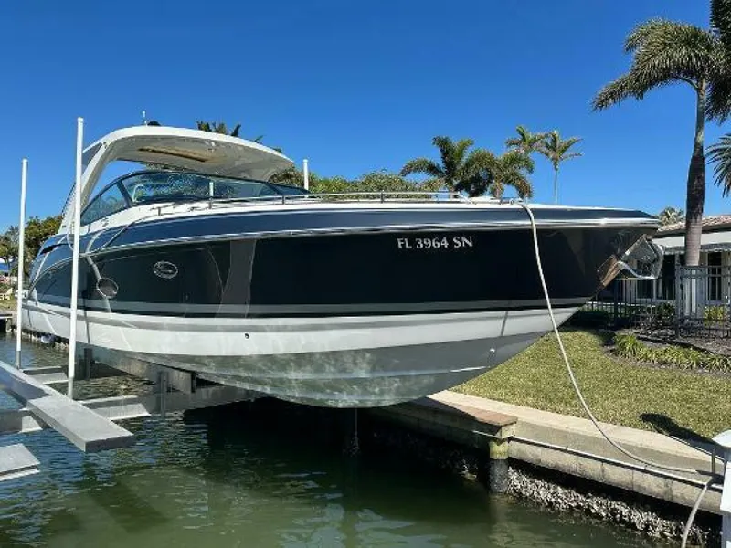 Slide: The Image of Formula 350 Crossover Bowrider 2020 - 3