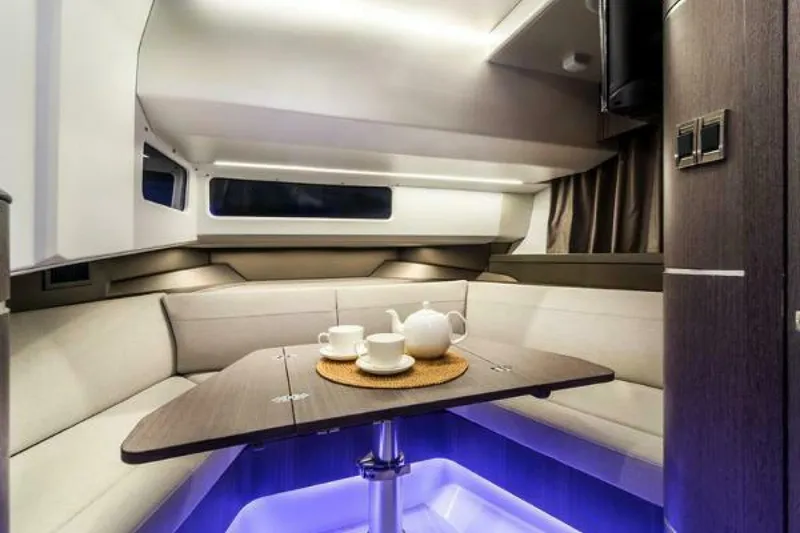 Slide: The Image of Galeon 325 GTO 2022 - 17