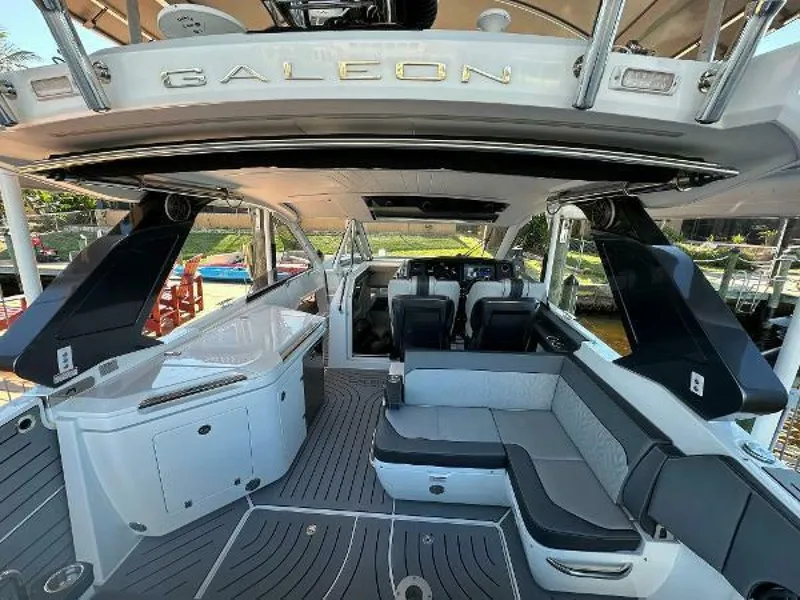 Slide: The Image of Galeon 325 GTO 2022 - 37