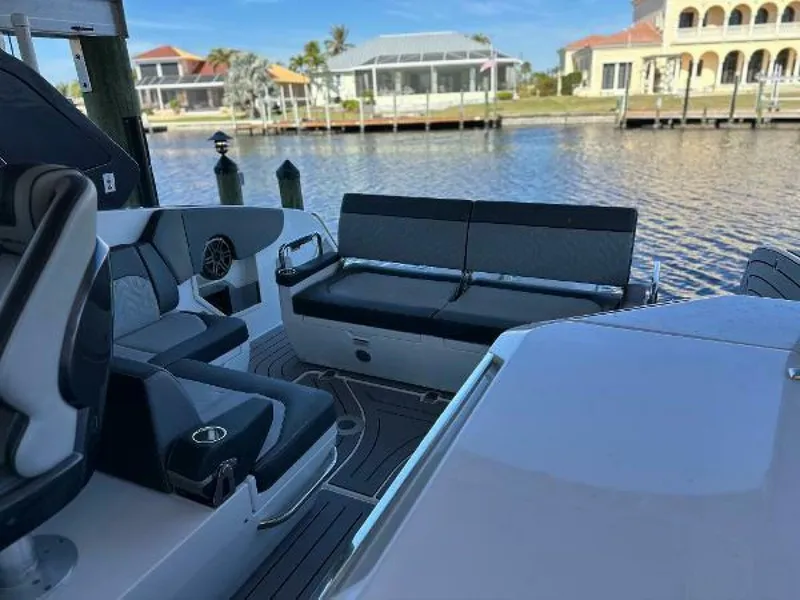 Slide: The Image of Galeon 325 GTO 2022 - 49