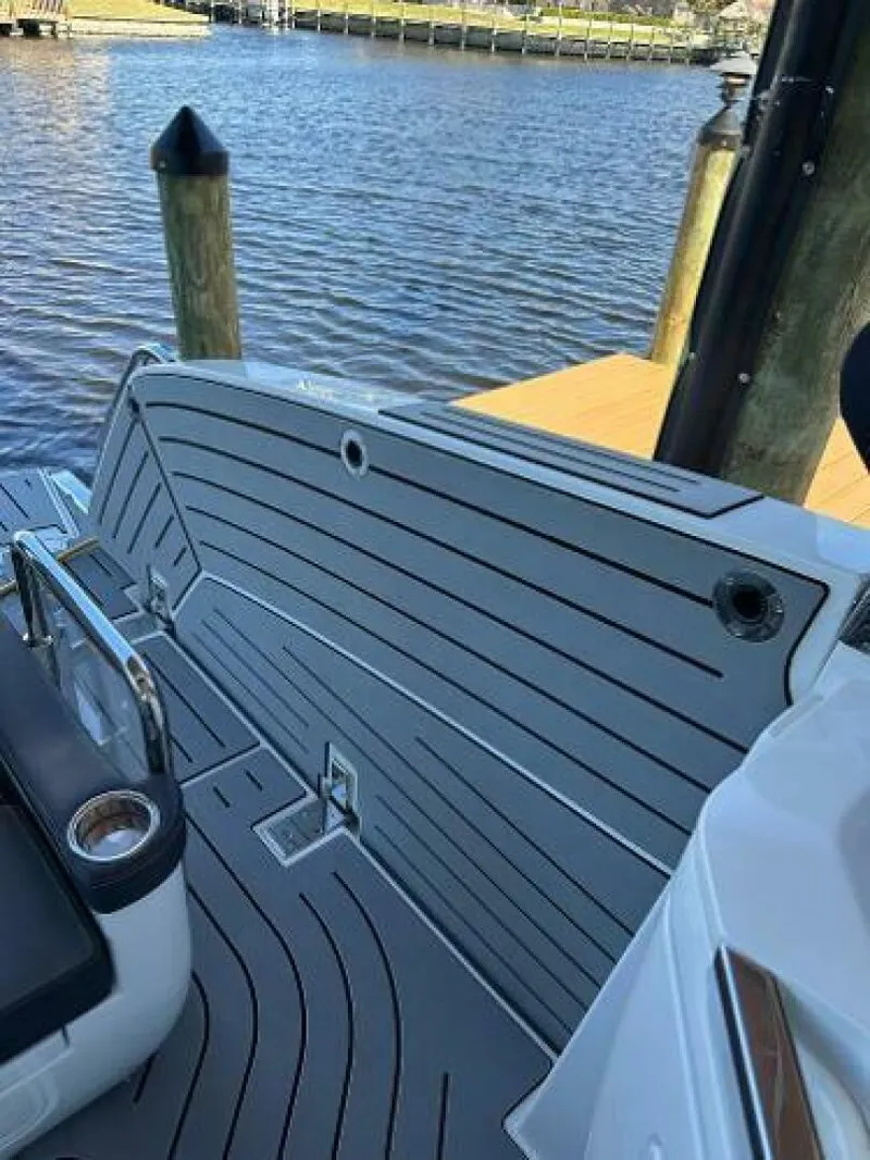 Slide: The Image of Galeon 325 GTO 2022 - 53