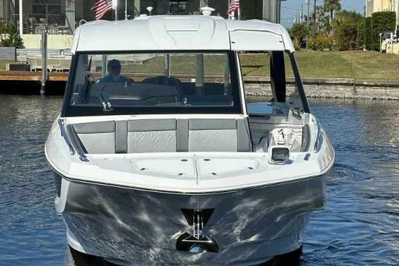 Slide: The Image of Galeon 325 GTO 2022 - 6