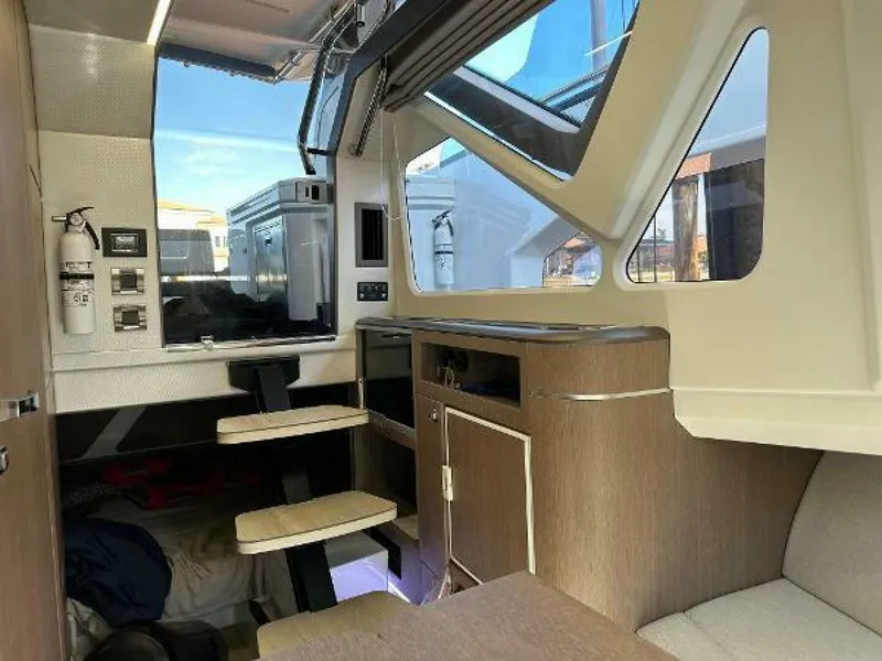 Slide: The Image of Galeon 325 GTO 2022 - 72