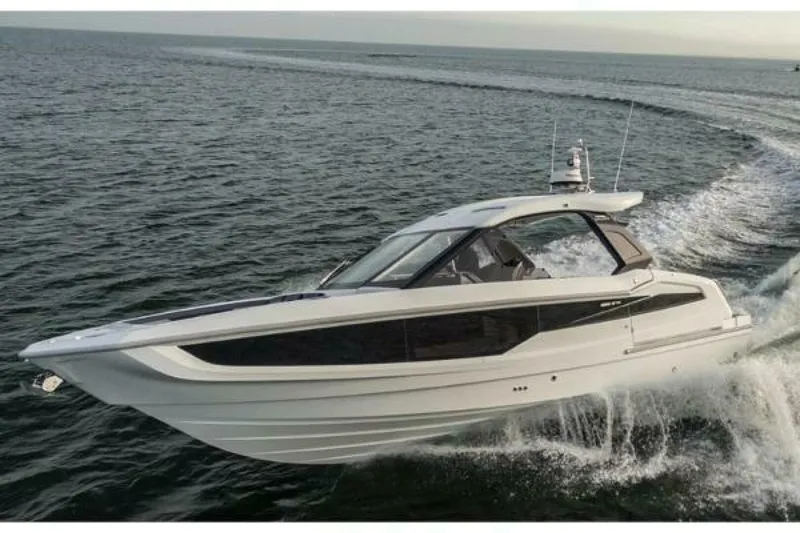 Slide: The Image of Galeon 325 GTO 2022 - 9