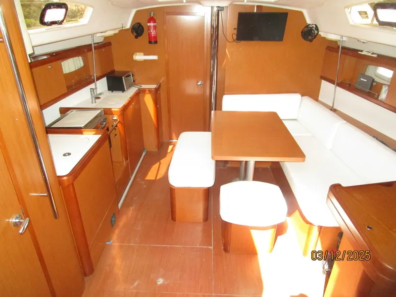 Slide: The Image of Beneteau Oceanis 43 2010 - 21