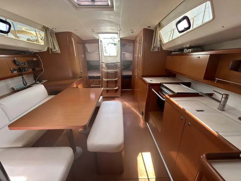 Slide: The Image of Beneteau Oceanis 43 2010 - 22