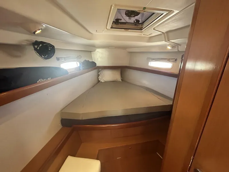 Slide: The Image of Beneteau Oceanis 43 2010 - 27