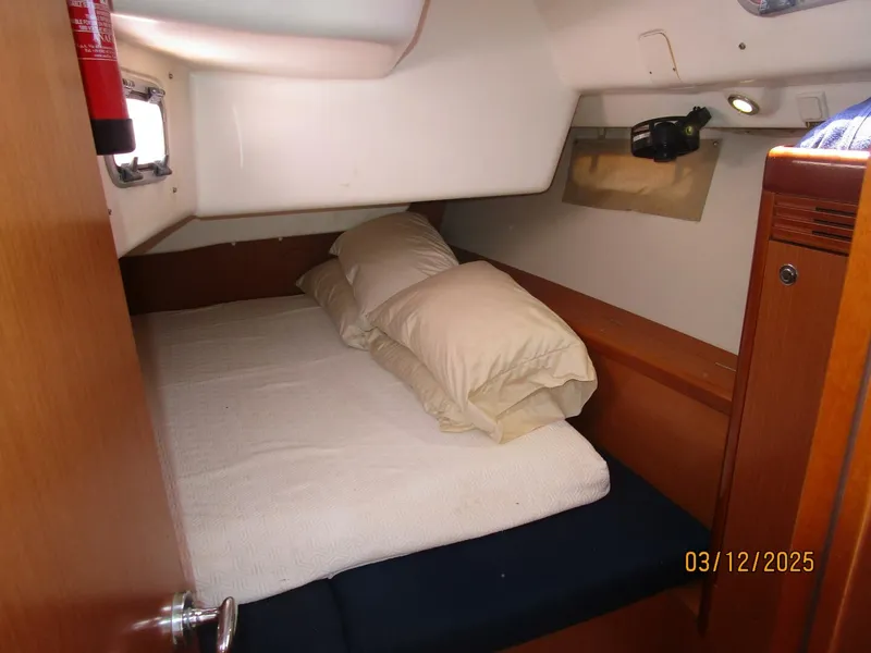 Slide: The Image of Beneteau Oceanis 43 2010 - 31