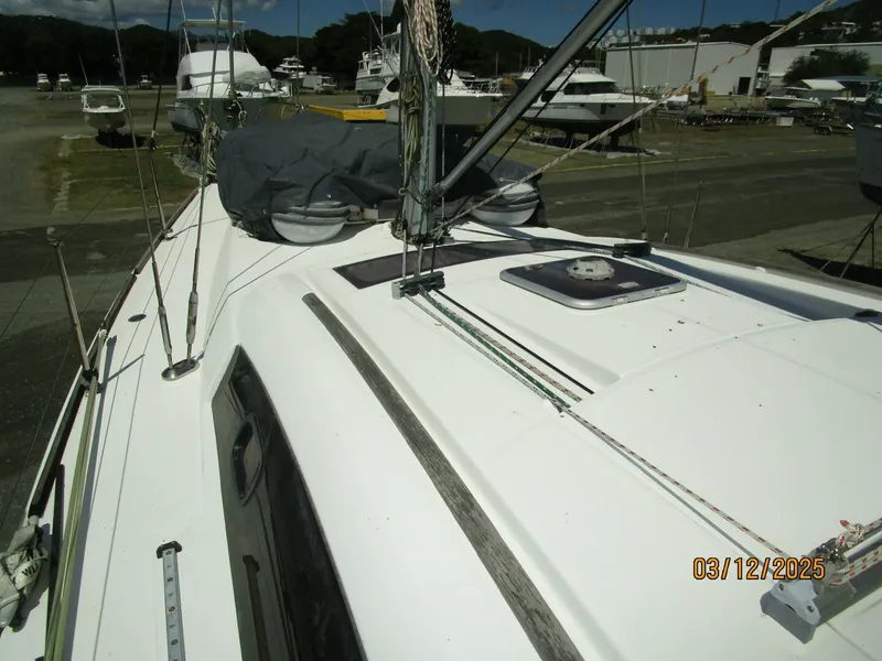 Slide: The Image of Beneteau Oceanis 43 2010 - 4