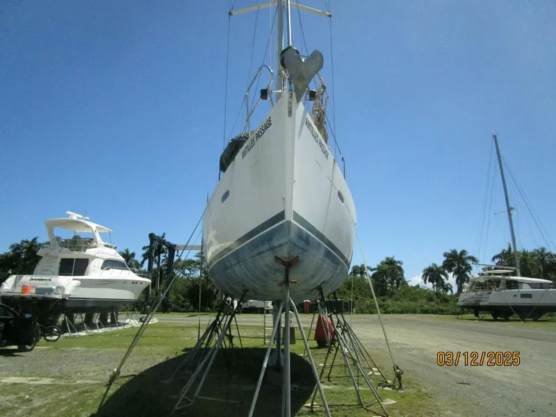 Slide: The Image of Beneteau Oceanis 43 2010 - 47