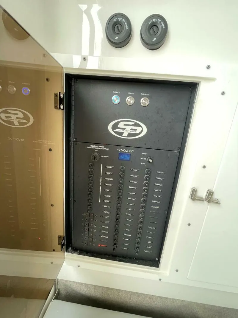 Slide: The Image of Sea Pro 320 DLX 2023 - 28