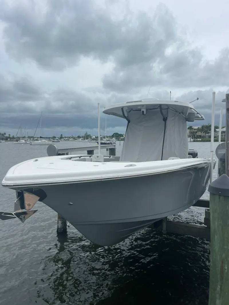 Slide: The Image of Sea Pro 320 DLX 2023 - 32