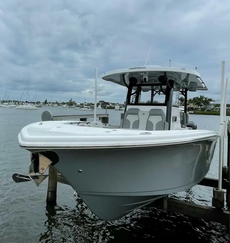 Slide: The Image of Sea Pro 320 DLX 2023 - 5