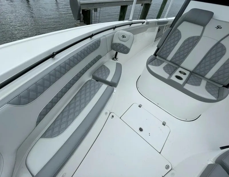Slide: The Image of Sea Pro 320 DLX 2023 - 8