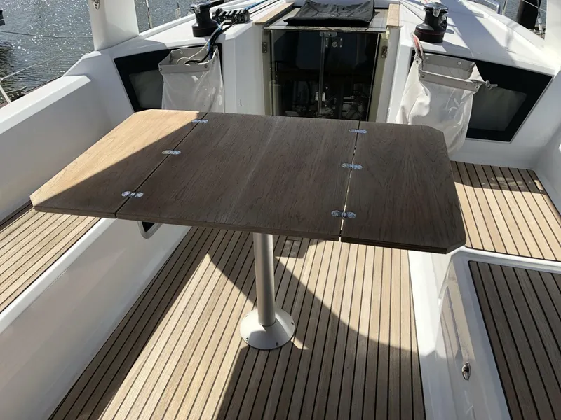 Slide: The Image of Beneteau Oceanis 38 Weekender 2017 - 13