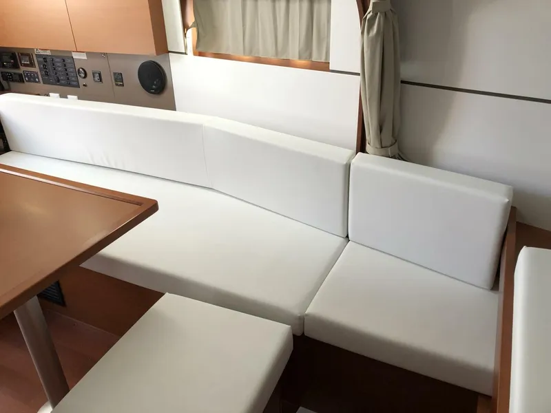 Slide: The Image of Beneteau Oceanis 38 Weekender 2017 - 21