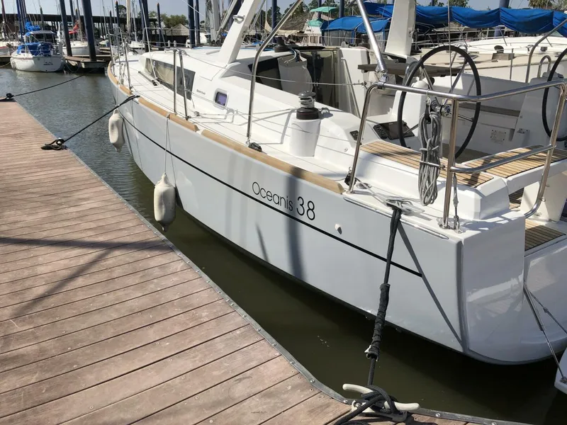 Slide: The Image of Beneteau Oceanis 38 Weekender 2017 - 9
