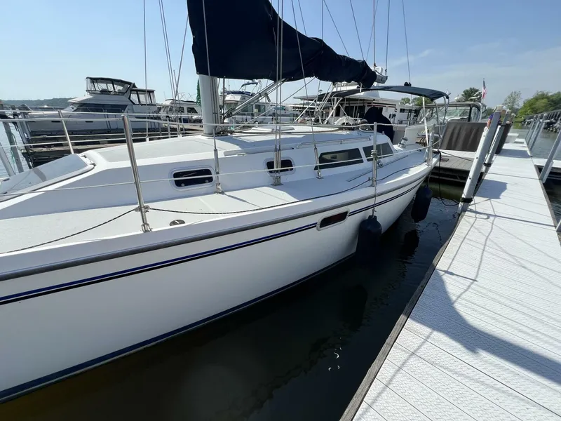 Slide: The Image of Catalina 320 1994 - 2