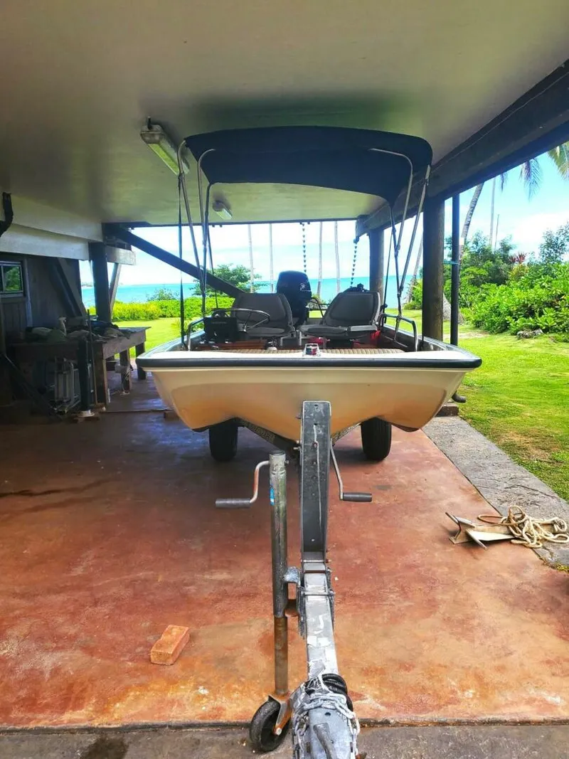 Slide: The Image of Boston Whaler 130 Sport 1990 - 2
