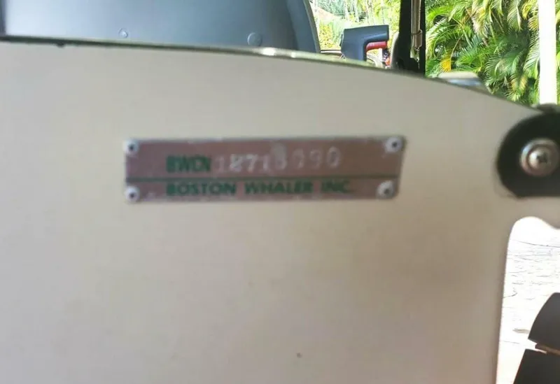 Slide: The Image of Boston Whaler 130 Sport 1990 - 9