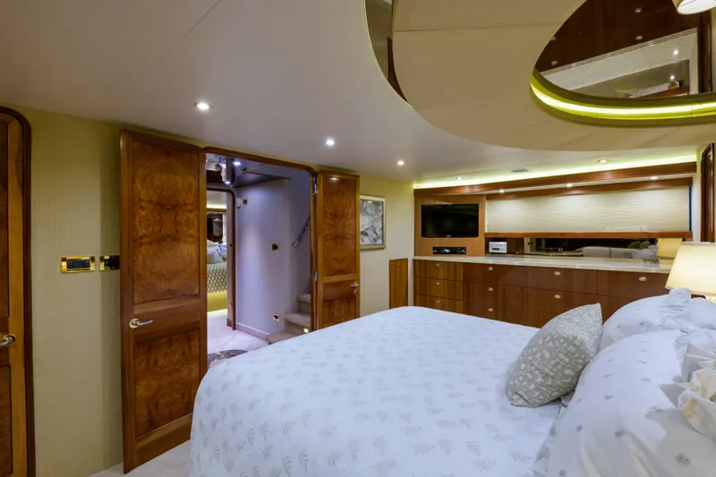 Slide: The Image of Westport 95 Raised Pilothouse Motor Yacht 2001 - 17