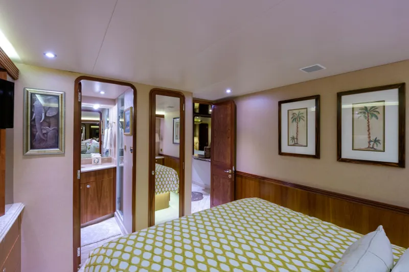 Slide: The Image of Westport 95 Raised Pilothouse Motor Yacht 2001 - 28
