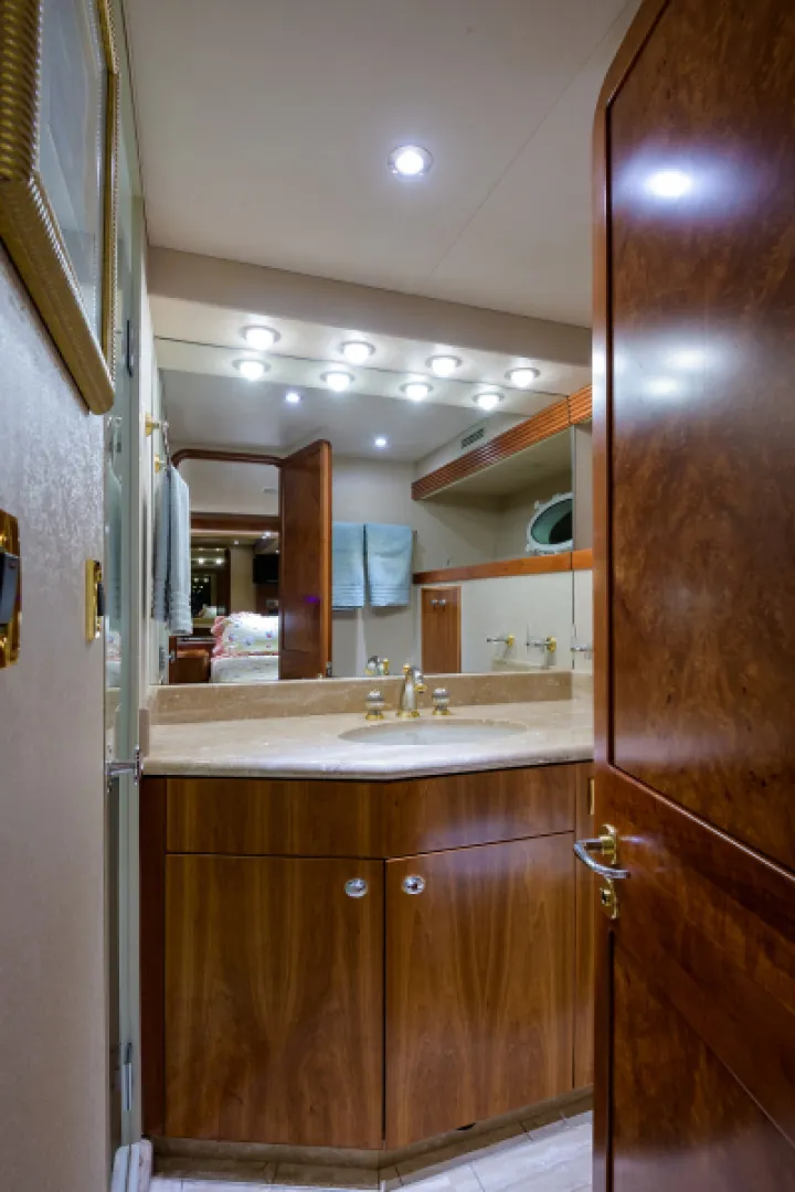 Slide: The Image of Westport 95 Raised Pilothouse Motor Yacht 2001 - 33