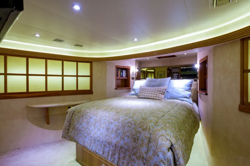Slide: The Image of Westport 95 Raised Pilothouse Motor Yacht 2001 - 35