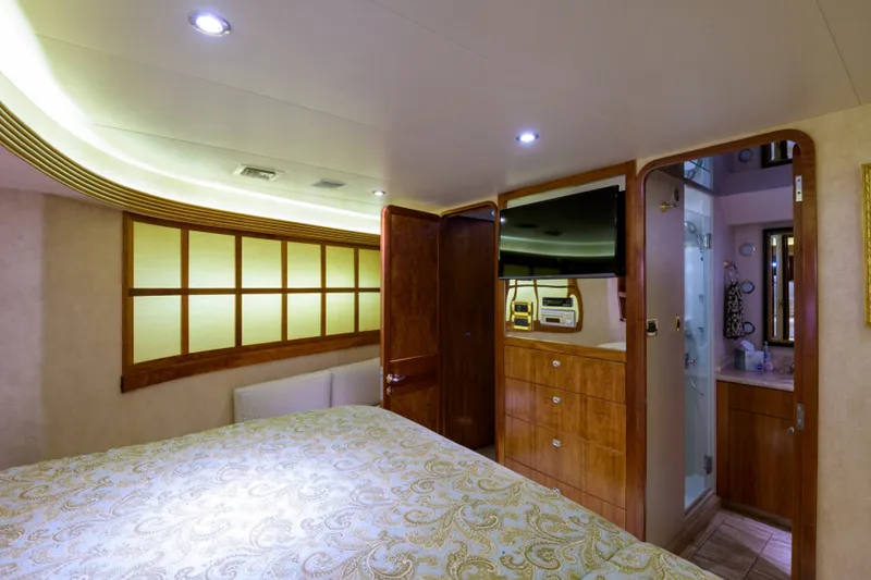 Slide: The Image of Westport 95 Raised Pilothouse Motor Yacht 2001 - 36