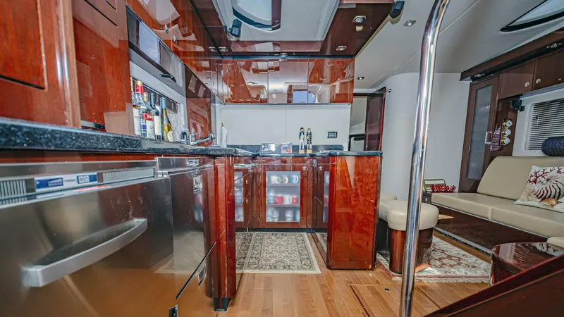 Slide: The Image of Sea Ray 580 Sundancer 2011 - 20