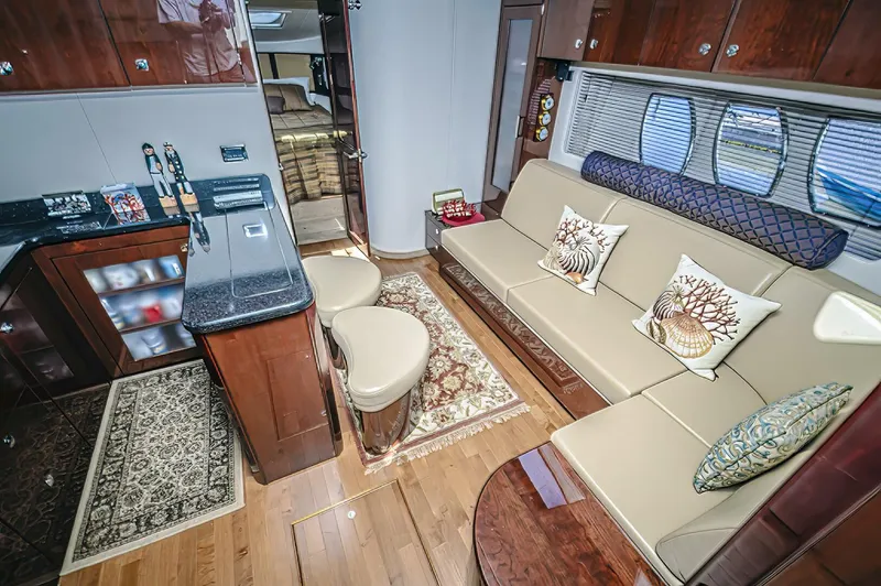 Slide: The Image of Sea Ray 580 Sundancer 2011 - 22