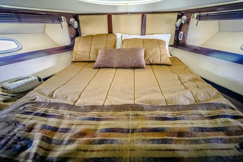 Slide: The Image of Sea Ray 580 Sundancer 2011 - 28