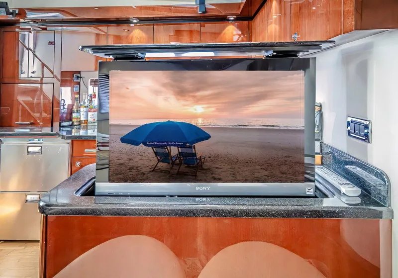Slide: The Image of Sea Ray 580 Sundancer 2011 - 30
